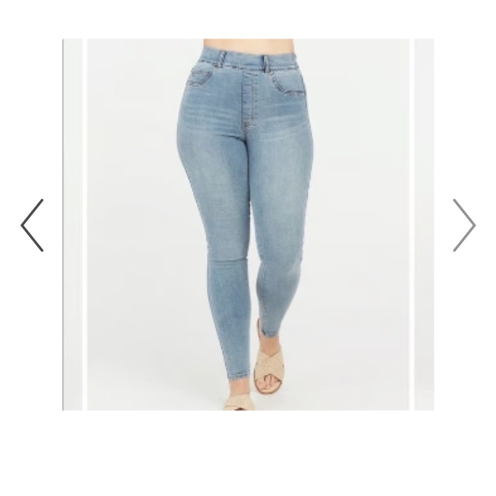 NWOT SPANX light vintage wash skinny jeans